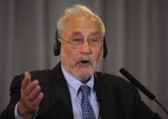 Stiglitz: austerity fa solo danni, Ue mutualizzi i debiti