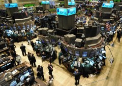 Wall Street chiude in negativo. Male i consumi di Natale