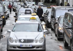 Stavolta è Uber a protestare contro i tassisti: gratis per un giorno