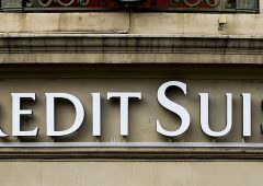 Credit Suisse crolla del 17%. Cosa sta succedendo