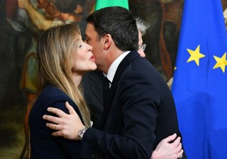 Governo Gentiloni un Renzi-bis. Stessi ministri e D'Alema strepita
