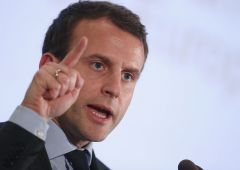 Macron copia Di Maio: un reddito universale contro la povertà