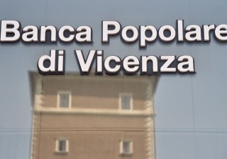 Pop Vicenza, sequestri a Zonin e soci: un pugno di mosche