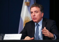Argentina chiede altri soldi all’FMI, peso affossato