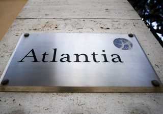 Benetton pronti a blindare Atlantia, attesa per oggi Opa difensiva