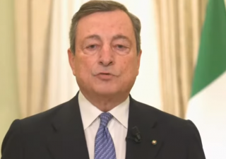 Titoli di Stato italiani si scaldano per stretta Bce e frammentazione politica