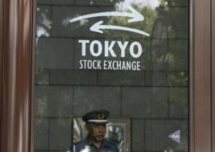 Borsa Tokyo sotto pressione, ma rally +8% a novembre. Mese di rialzi anche per azioni MSCI Asia Pacifico