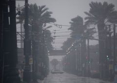 Uragano Ida, cala la minaccia: si raffredda il rally del petrolio