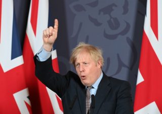 UK, Johnson lancia il Commonwealth europeo, oggi il voto di sfiducia