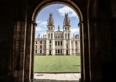Brexit: crollano iscrizioni di studenti Ue alle università di Oxford e Cambridge