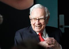 Warren Buffett non compra Tesla: ecco perchè