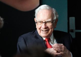 Buffett torna tra i primi cinque uomini più ricchi al mondo