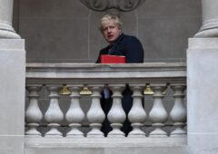 UK, partygate: grave oltraggio dell’ex premier Johnson