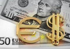 Euro ai minimi da 20 anni. Ecco perché