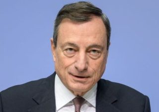 Draghi si dimette, Mattarella lo rimanda alle Camere. Piazza Affari in stallo