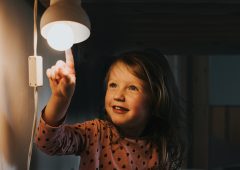 Bollette: sette consigli per risparmiare fino al 34% di energia in casa