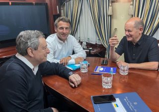 Crisi ucraina, Draghi, Macron e Scholz a Kiev per incontrare Zelensky