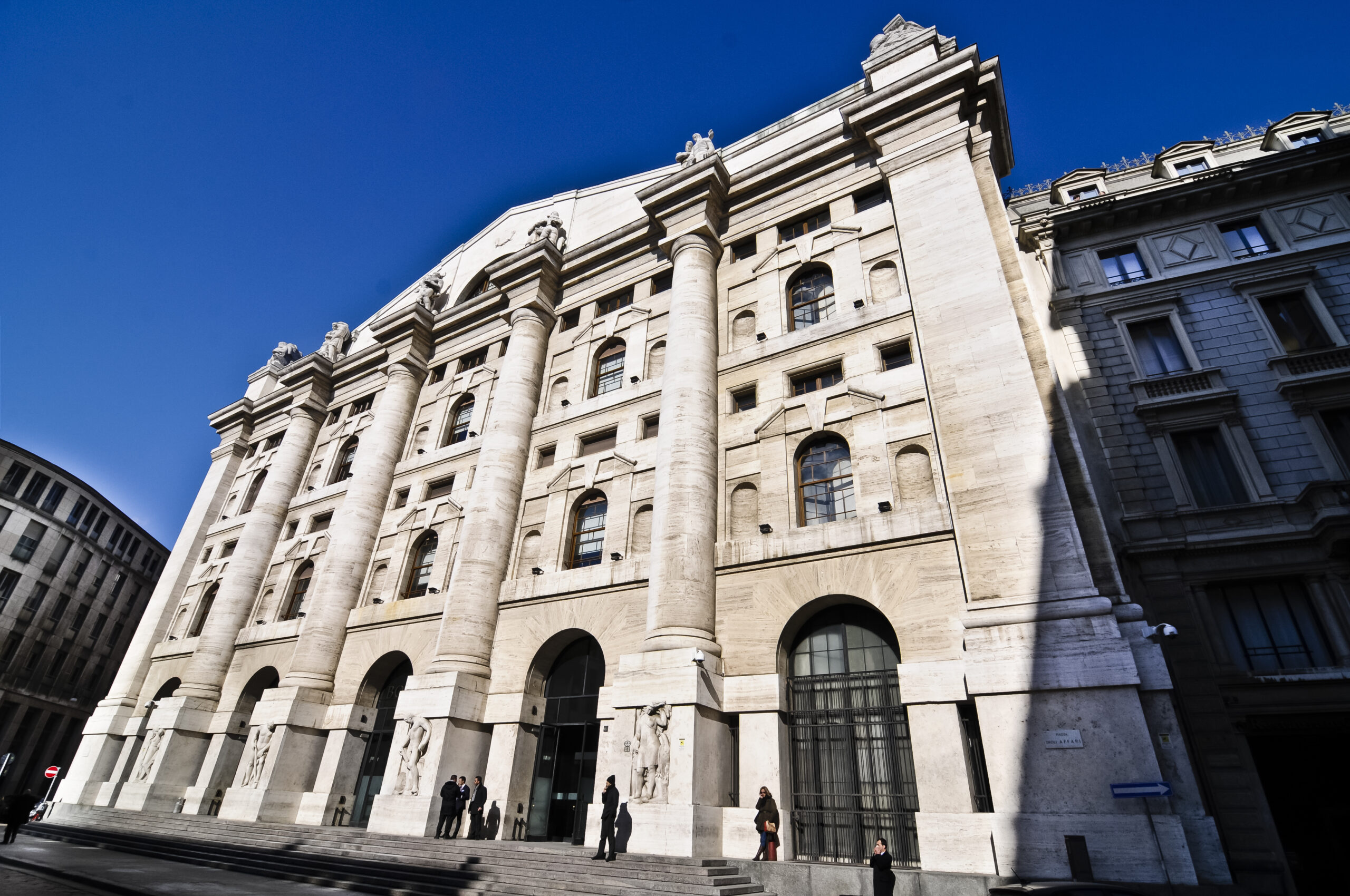 Banca unicredit borsa sale