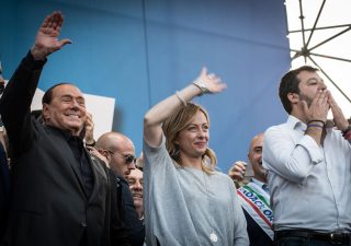 Elezioni italiane, centrodestra in vantaggio. Nessun allarme per i mercati