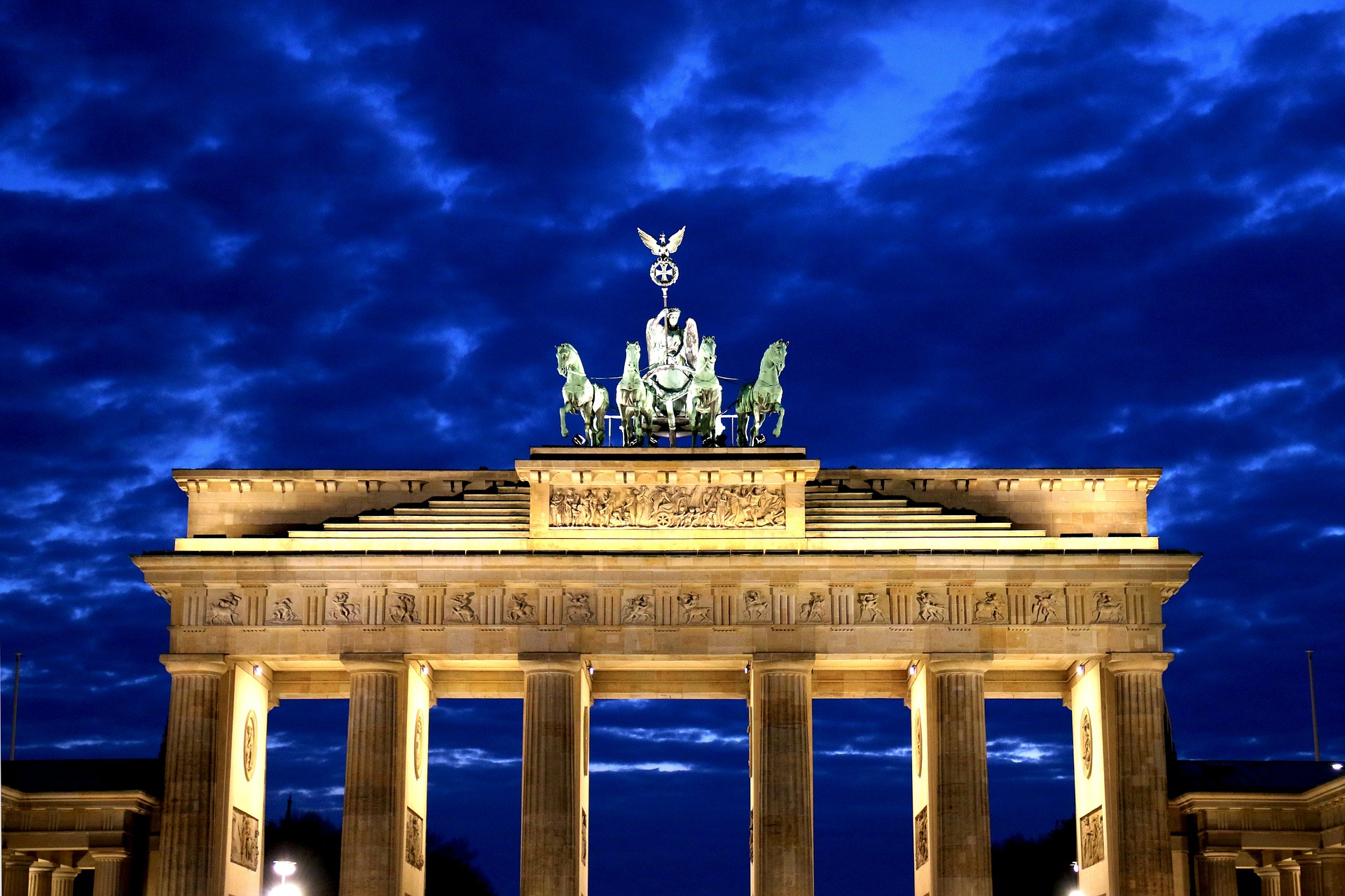 Deutschland steckt in der Rezession: Hier erfahren Sie den Grund. Unterdessen entwickelte sich Italien Deutschland steckt in der Rezession: Hier erfahren Sie den Grund. Unterdessen entwickelte sich Italien