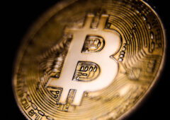 Bitcoin riacciuffa quota $30.000 per la prima volta dalla fine di aprile. Focus anche sull’Ethereum