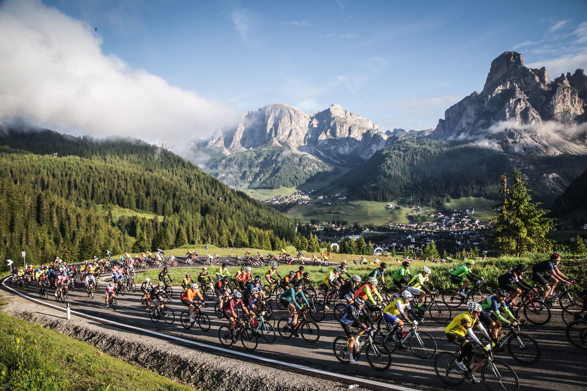 Intesa Sanpaolo Private Banking al fianco della Maratona dles Dolomites